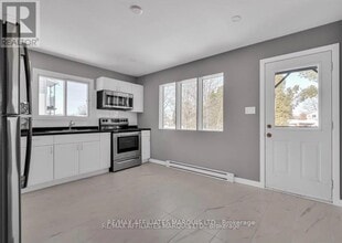 123 New St in Cornwall, ON - Building Photo - Building Photo