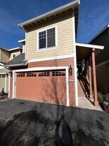 11357 Brockway Rd in Truckee, CA - Building Photo