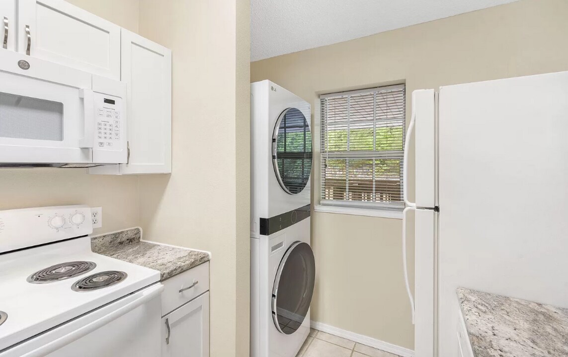 250 Berry Dr-Unit -Suncrest-13B in Branson, MO - Foto de edificio