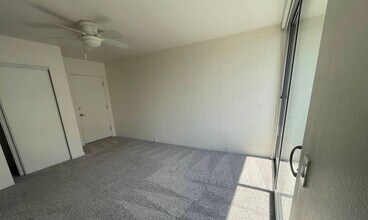 222 5th St in Huntington Beach, CA - Foto de edificio - Building Photo