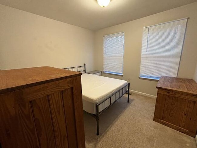 property at 5177 Mallards Landing Dr