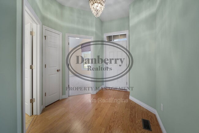 14866 Lake Winds Dr in Perrysburg, OH - Building Photo - Building Photo