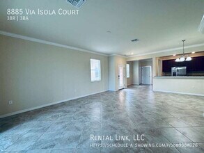 8885 Via Isola Court in Ft. Myers, FL - Building Photo - Building Photo