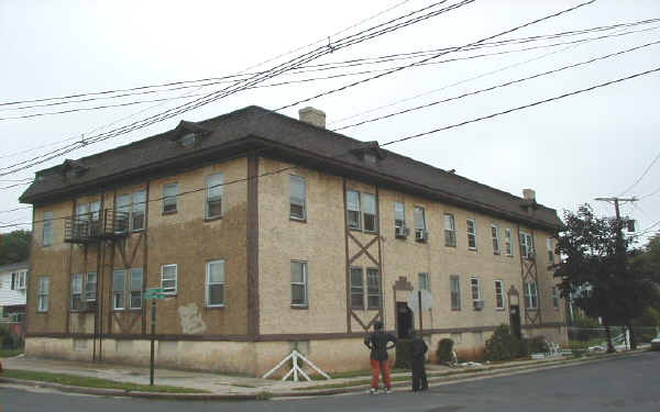 836-840 Jackson Ave in Linden, NJ - Building Photo