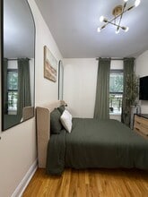 Furnished room/NOT APARTMENT in Brooklyn, NY - Foto de edificio - Building Photo