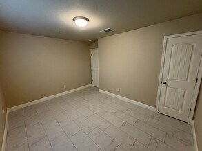 4201 W Wren Ave in Visalia, CA - Building Photo - Building Photo