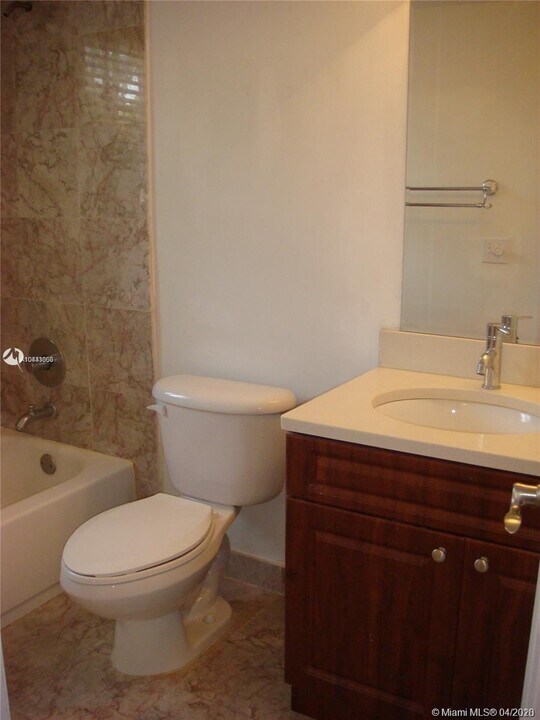 639 NE 10th Ave-Unit -N/A in Fort Lauderdale, FL - Building Photo