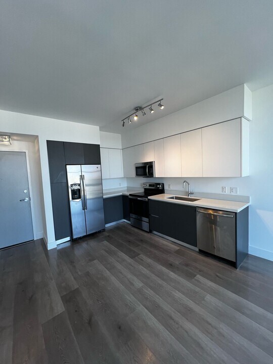 3144 SW 23rd St, Unit A2 in Miami, FL - Building Photo