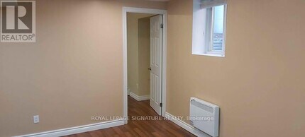 60 Hazelmere Dr in Richmond Hill, ON - Building Photo - Building Photo