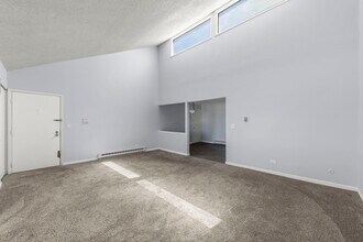 535 W Lies Rd in Carol Stream, IL - Building Photo - Building Photo