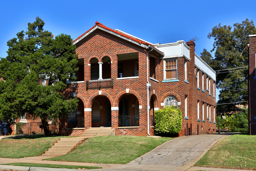 705 NW 30th in Oklahoma City, OK - Foto de edificio