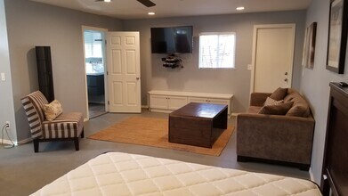 835 Dewitt Ave in Encinitas, CA - Building Photo - Building Photo
