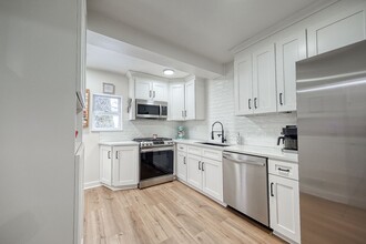 821 California Ave in Oakmont, PA - Building Photo - Building Photo