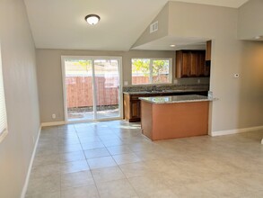 3410 Sparrow Cir in Riverside, CA - Building Photo - Building Photo