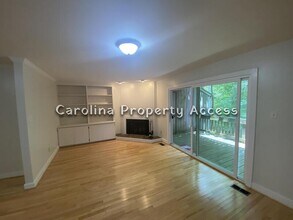 436 Fairoaks Cir in Chapel Hill, NC - Building Photo - Building Photo