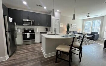 1160 Johnson Ferry Rd NE in Atlanta, GA - Building Photo - Building Photo