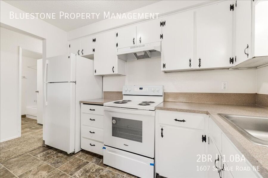 1607 Savage Rd NE in Salem, OR - Building Photo