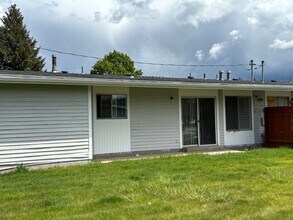 12103 E 23rd Ave in Spokane Valley, WA - Building Photo - Building Photo