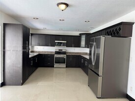 17205 SW 109th Ct in Miami, FL - Building Photo