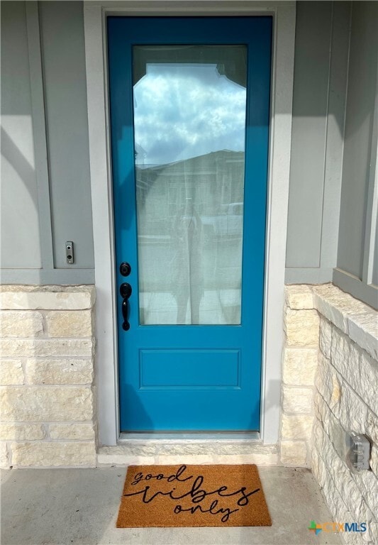 property at 611 N Guenther Ave