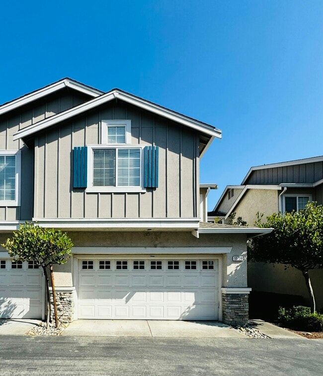 property at 10739 Dulsie Ln