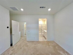 231 Steely in Irvine, CA - Building Photo - Building Photo