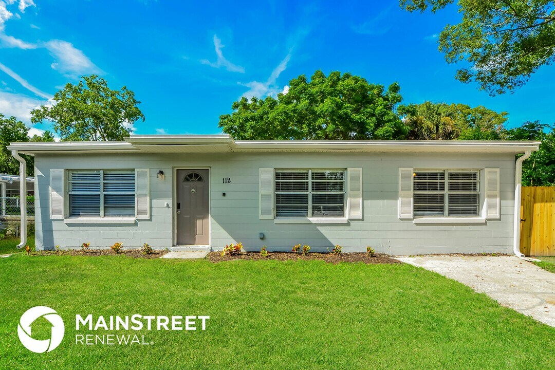 112 Mayfair Cir in Sanford, FL - Foto de edificio