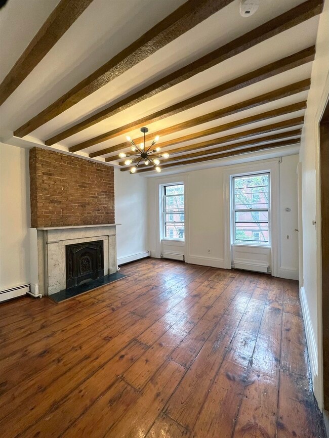 283 Barrow St in Jersey City, NJ - Building Photo - Building Photo