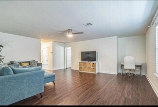 19705 Cherubini Trail in Pflugerville, TX - Building Photo - Building Photo