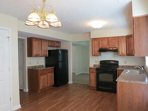 5902 Bowie Ln in Indianapolis, IN - Building Photo - Building Photo