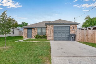 9722 Cargill St in Houston, TX - Building Photo