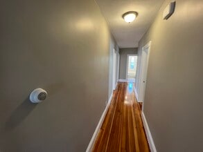 2 Gilson Ter, Unit 3 in Somerville, MA - Building Photo - Building Photo