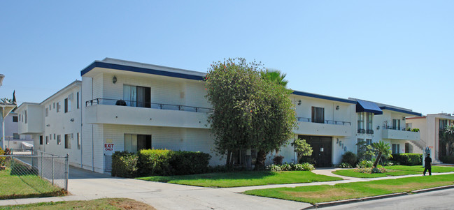 Lido Apartments - 3610 Midvale Ave in Los Angeles, CA - Building Photo - Building Photo