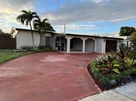6620 W 11th Ct in Hialeah, FL - Building Photo