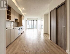 85-3685 McMahon Dr in Toronto, ON - Building Photo - Building Photo