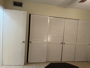 1554 N 12th Ct, Unit #14B in Hollywood, FL - Building Photo - Building Photo