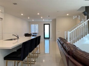 2422 SW 145th Pl in Miami, FL - Building Photo - Building Photo