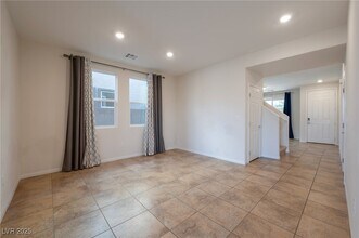 4073 Blue Opal Wy in Las Vegas, NV - Building Photo - Building Photo