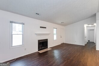 6960 Brown Dr S in Fairburn, GA - Building Photo - Building Photo