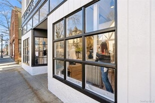 253 Sea Cliff Ave, Unit 2 in Sea Cliff, NY - Building Photo