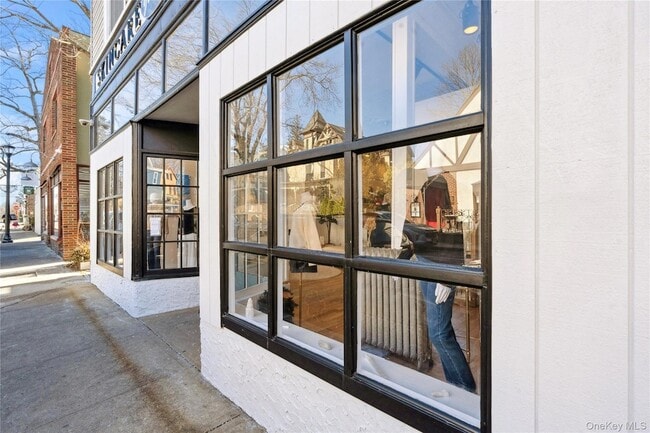 property at 253 Sea Cliff Ave