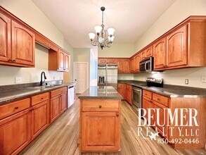 1097 Freeboard Blvd in Pensacola, FL - Building Photo - Building Photo