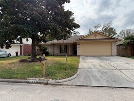 2314 Clear Ridge Dr in Humble, TX - Building Photo