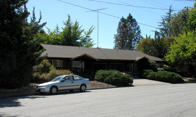 150 Lark Center Dr in Santa Rosa, CA - Building Photo - Building Photo