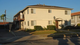 525 S Eremland Dr in Covina, CA - Building Photo