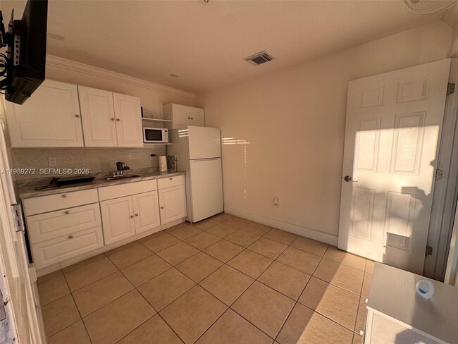 842 SW 89th Ave in Miami, FL - Building Photo - Building Photo