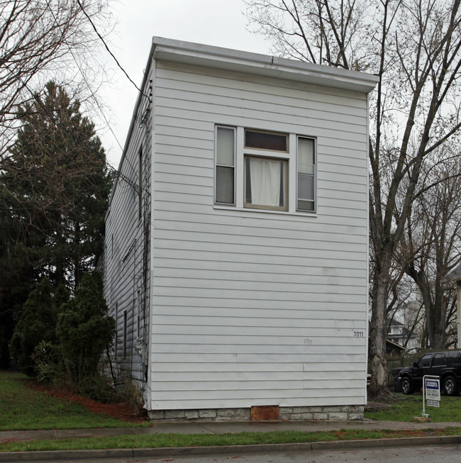 3911 Decoursey Ave in Covington, KY - Building Photo - Building Photo