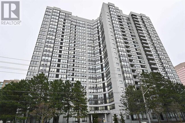 7 Bishop Ave in Toronto, ON - Building Photo - Building Photo