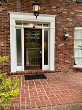 2411 Chadford Way in Louisville, KY - Building Photo - Building Photo