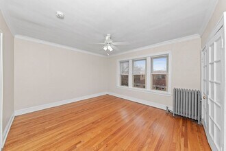 2849 W Berteau Ave in Chicago, IL - Foto de edificio - Building Photo